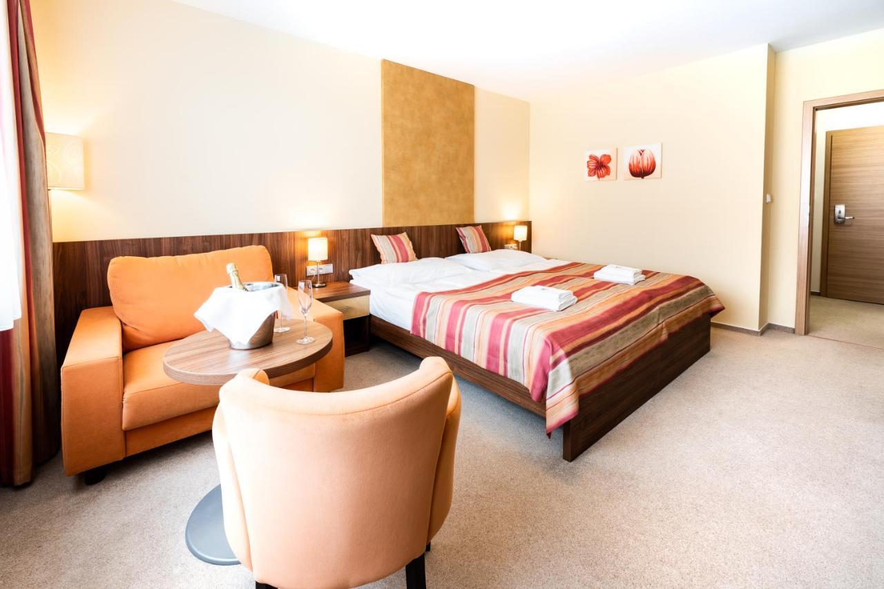 Hotel Artaban Žirovnice Eksteriør billede