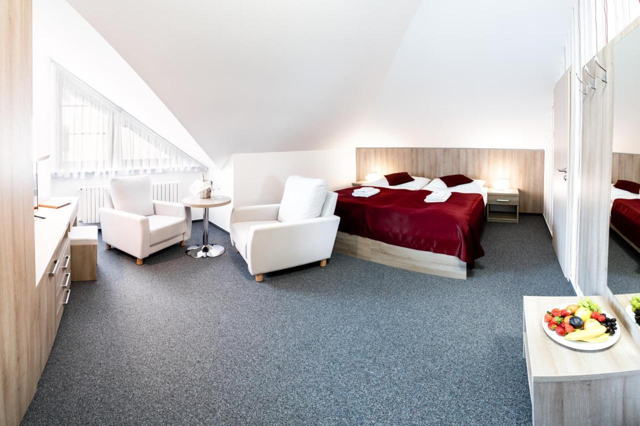 Hotel Artaban Žirovnice Eksteriør billede